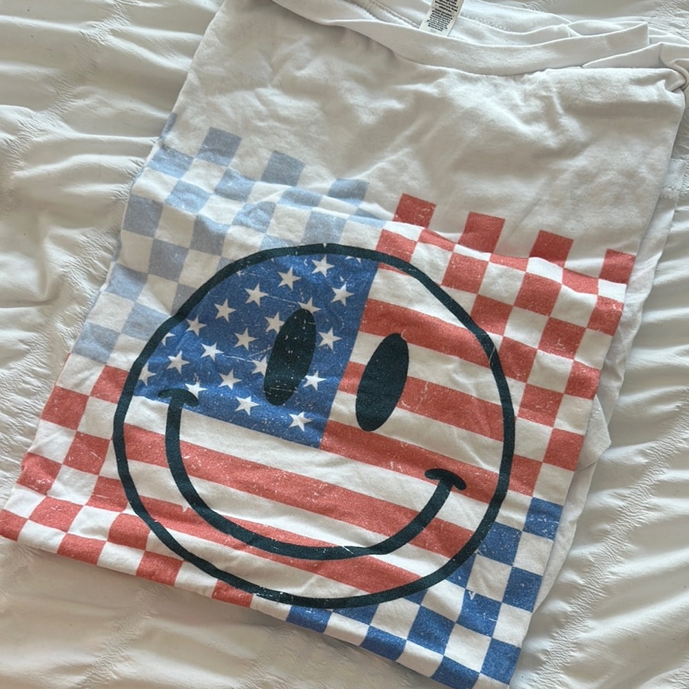 💜Bella Canvas White Tee with Red and Blue Graphic